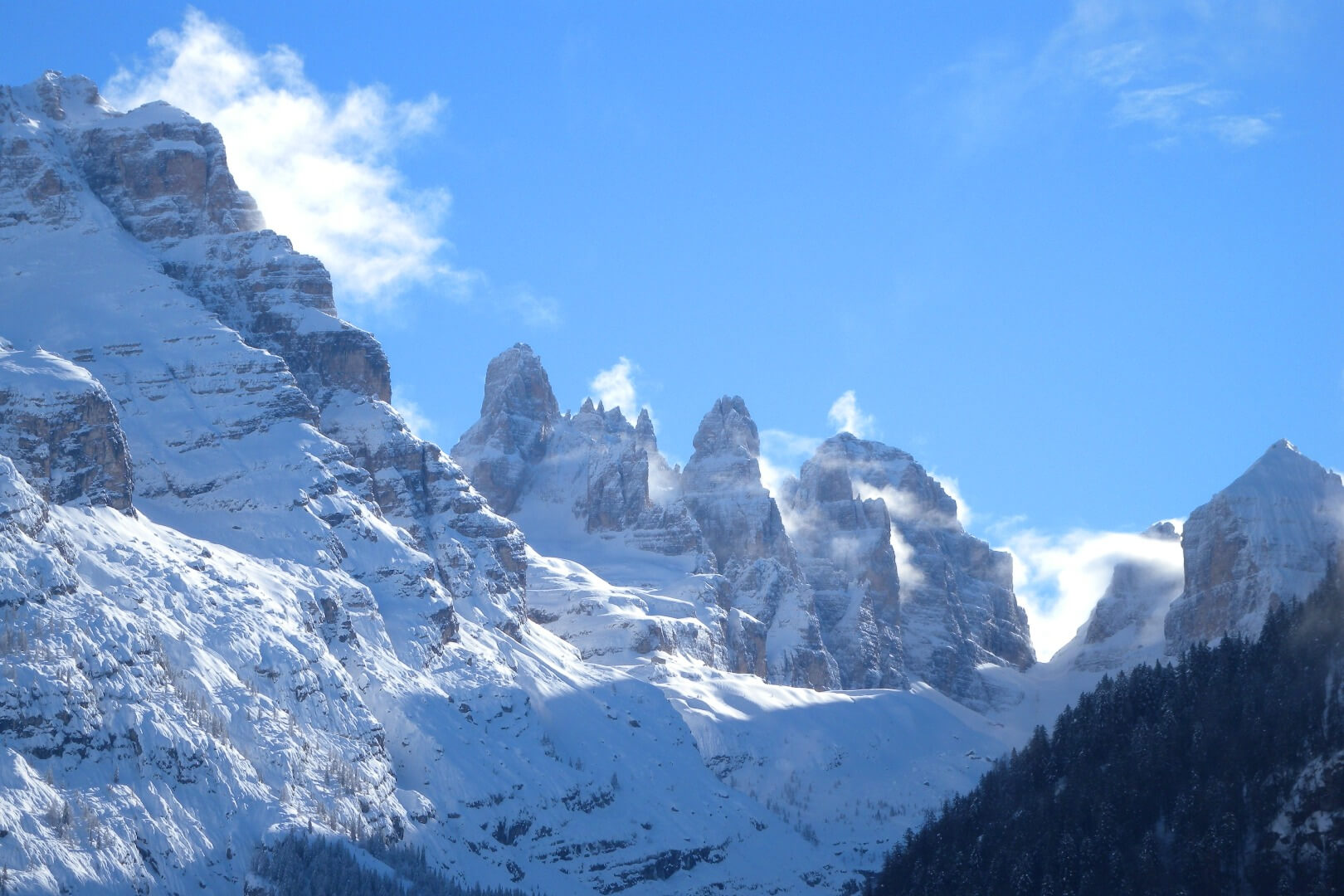 MOUNTAINS: SKI PROPERTY FOR SALE